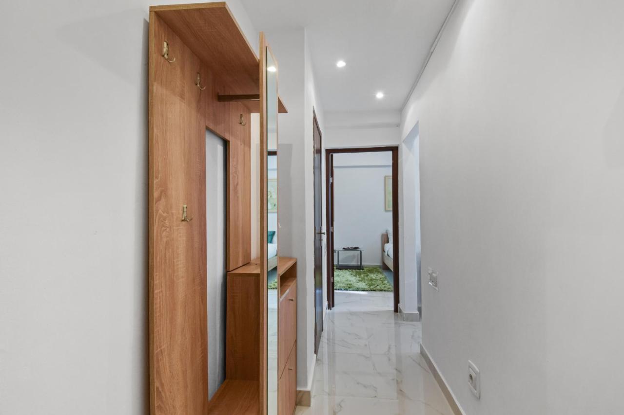 Central Studio Emerald Apartment Bucureşti Exterior foto