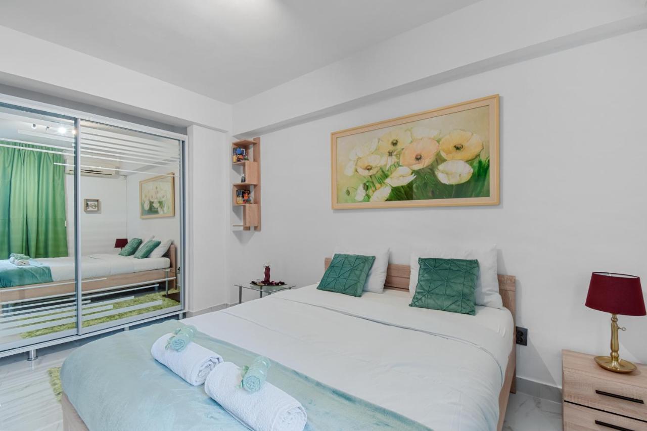 Central Studio Emerald Apartment Bucureşti Exterior foto