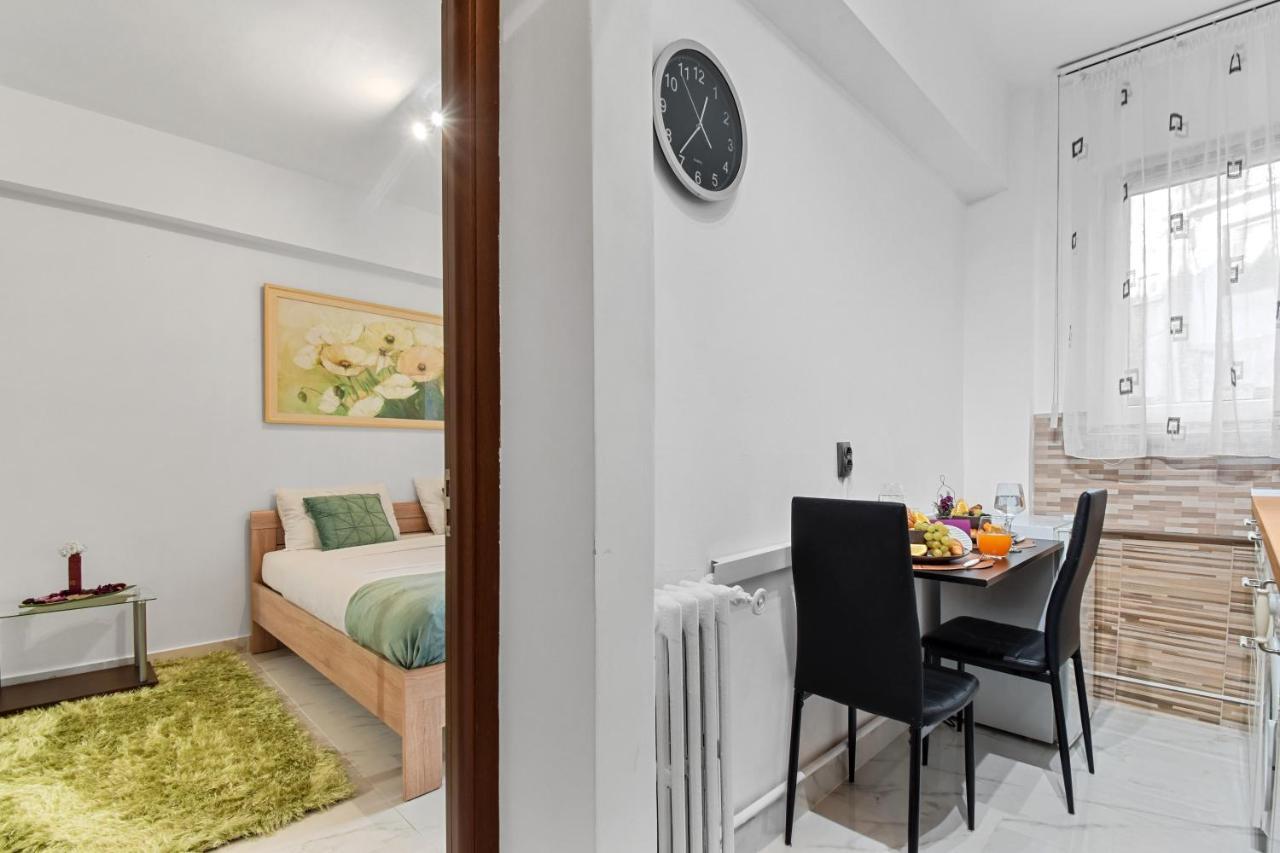 Central Studio Emerald Apartment Bucureşti Exterior foto
