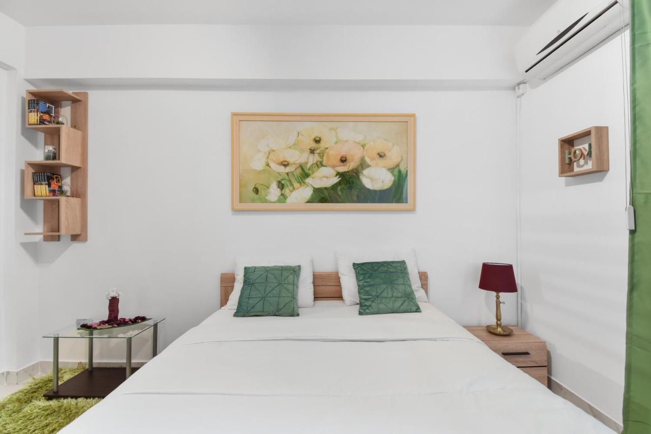 Central Studio Emerald Apartment Bucureşti Exterior foto